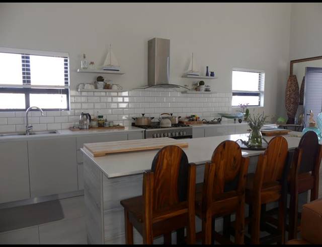 3 BEDROOM HOUSE FOR SALE IN SANDY POINT